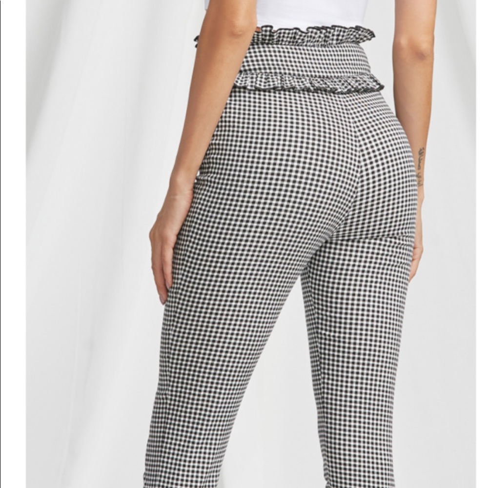 Checkered Ruffled Capri Pants